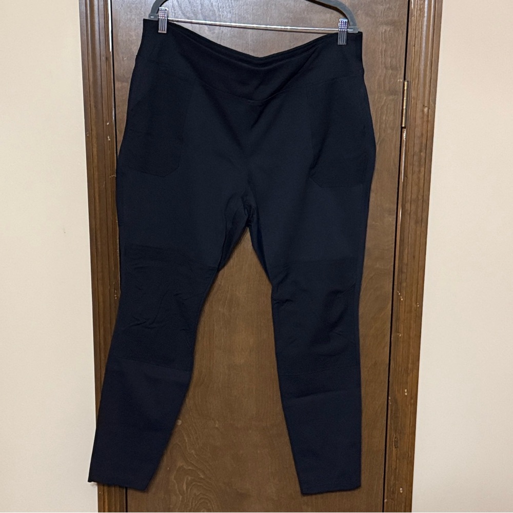 Carhartt Women’s Black Utility Pants